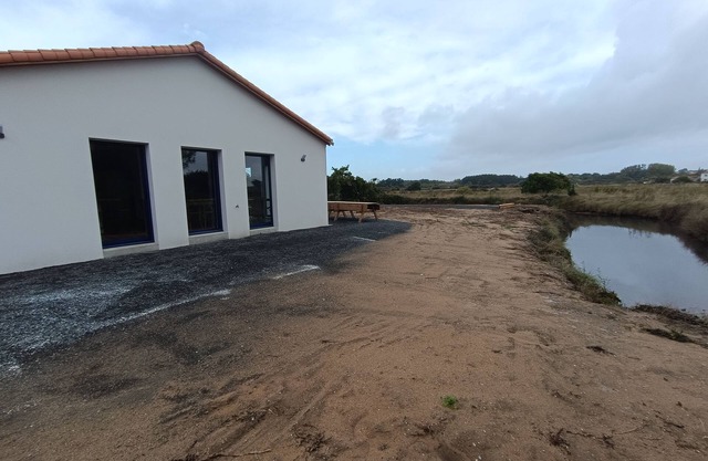 New house for 14 people with view of the marshes near the sea with sauna for 4 people