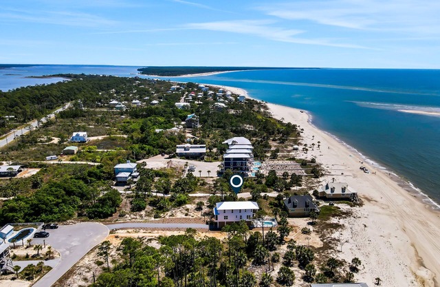 New house on the beach with private outdoor pool, grill, ocean views, AC