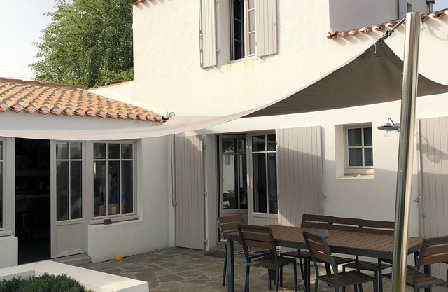 New house with garden in port Joinville