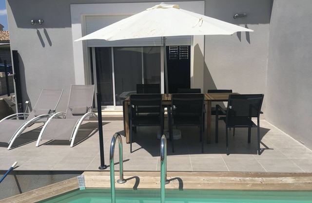 New house with swimming pool for holiday rental in Vaunage