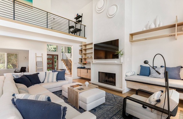 New Listing! Crown Jewel Luxury Home, private pool, golf view, 5 min to beach