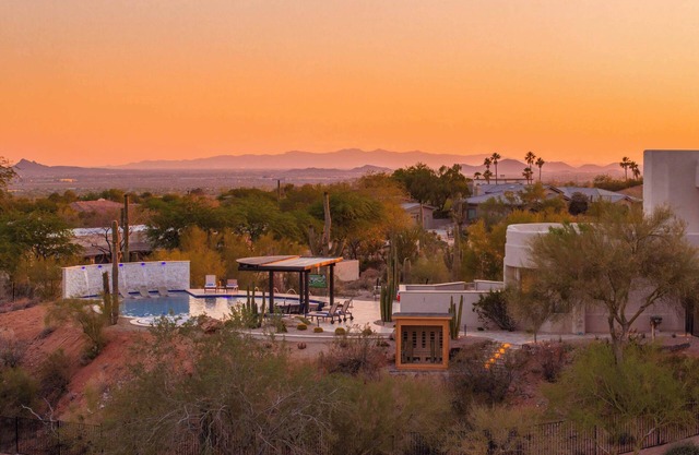 *New Listing* HÓZHÓ View House Estate at Lost Canyon