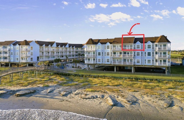 New Listing Offer - Oceanfront,Top Floor, 2bd/2bath, Pool & Hot tubs