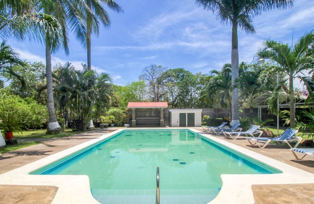 New listing! Relaxing Villa w/ shared pool & great location, access to the beach