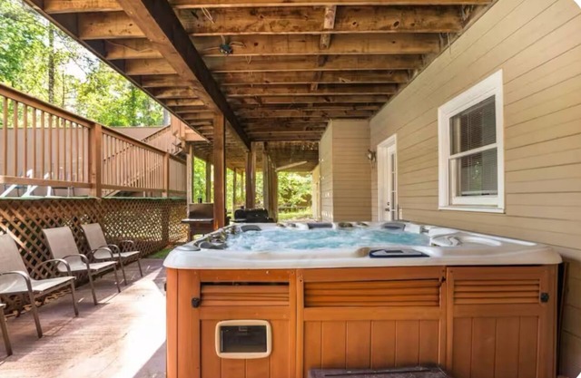 New Listing! Spacious 7BR 4BA Single Family Home W/Pool Hot Tub & Game Room