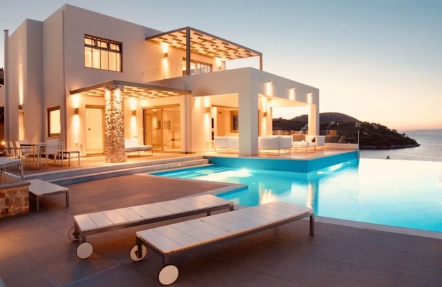 New Luxury Beach front Villa large private pool & amazing sea view