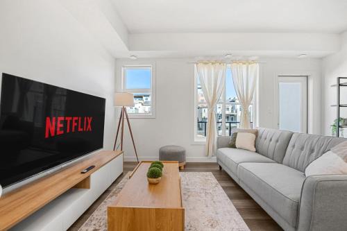 New Luxury Rated Aspen Home, Incl. Free Banff Pass