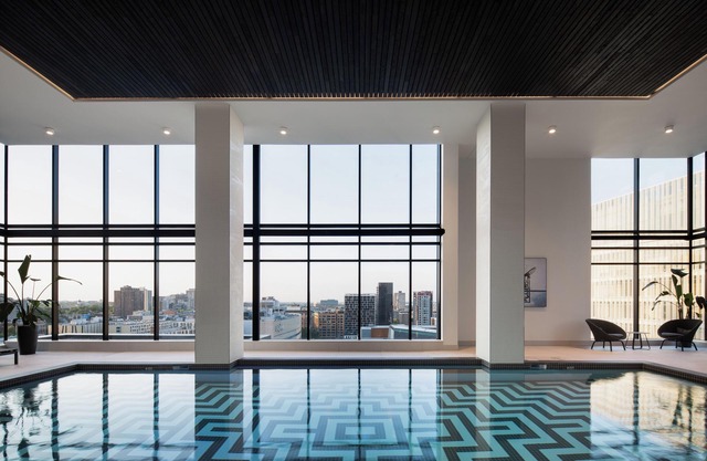 New Luxury Studio in Heart of MTL 704 | Metro access