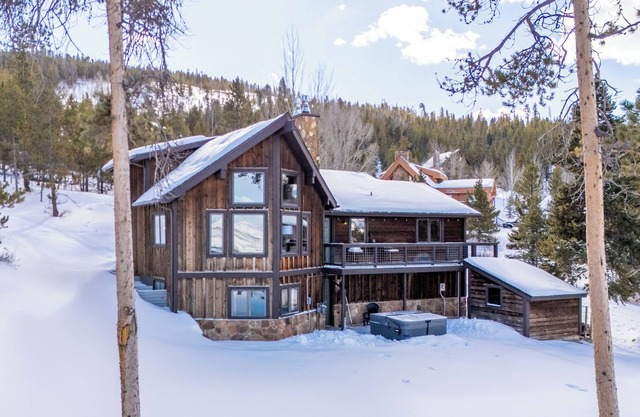 New Mountain Retreat with Hot Tub