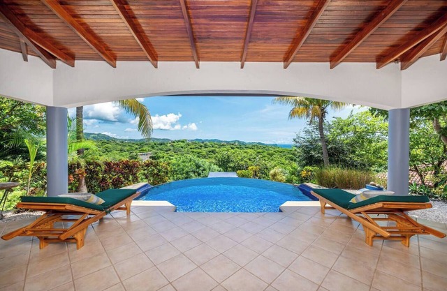 NEW! Perfect Family Getaway with Stunning Sunsets