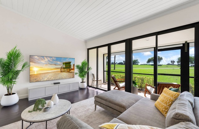 New PGA Home on Fazio Golf Course w/Amazing 180º Views by Guaranteed Rental™