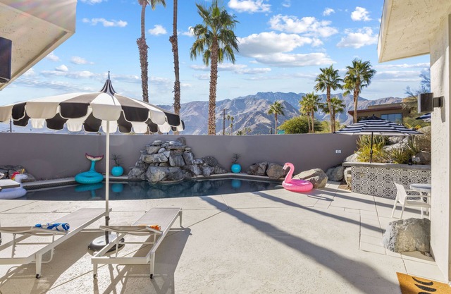 NEW! Private Pool & Mountain Views!
