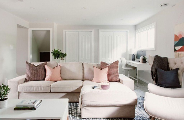 NEW Professionally Designed 8 Bed Home (w. 2 Sandbanks Passes)