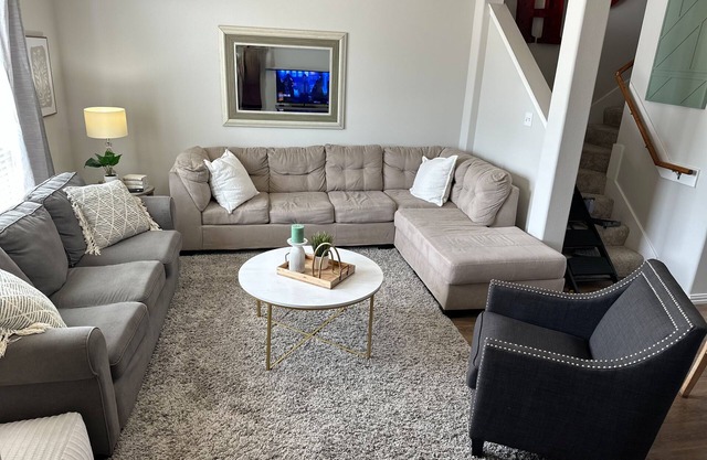 New! Spacious 4-bedroom townhome in College Station close to A&M campus!