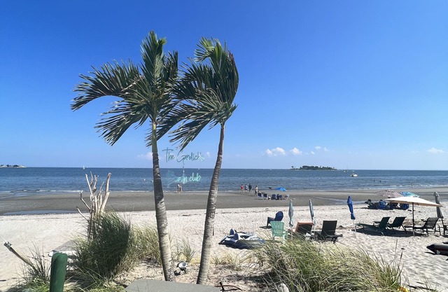 NEW Stunning Oceanfront Escape for 10 on Private Sandy Beach