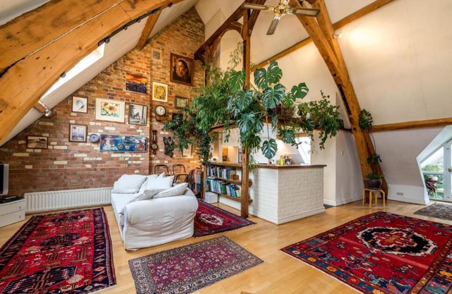 NEW Superb 3 Bedroom Flat Close to City of London!