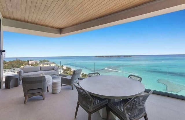 NEW to VRBO * Beachfront 3 bedroom Luxury Residence