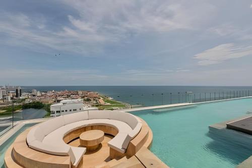 NEW with impressive lagoon view 21st floor