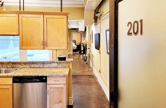 New York Style Apartment Downtown Springfield