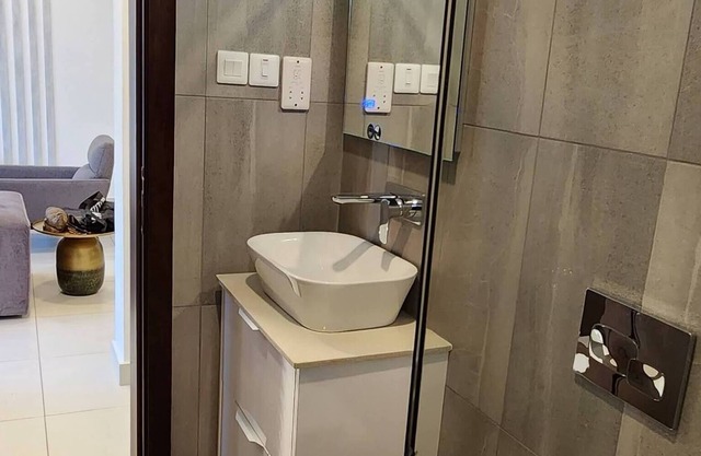 Newly built Lurury Condo - North Ridge