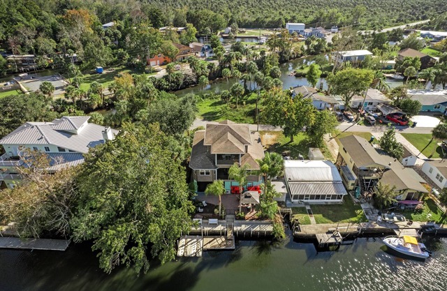 Newly Listed, Sleeps 12, On River W. Kayaks included, Boat Dock , Gulf Access