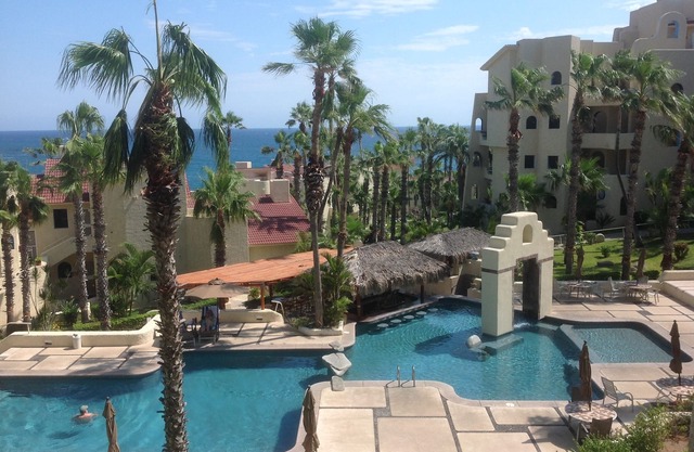 Newly remodeled! 2 bed/2 bath with fantastic ocean and pool views! New kitchen!