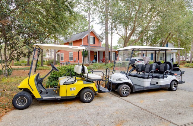Newly Remodeled Cottage! 2 Golf Carts, Easy Access to the Pool & Beach, Tram!