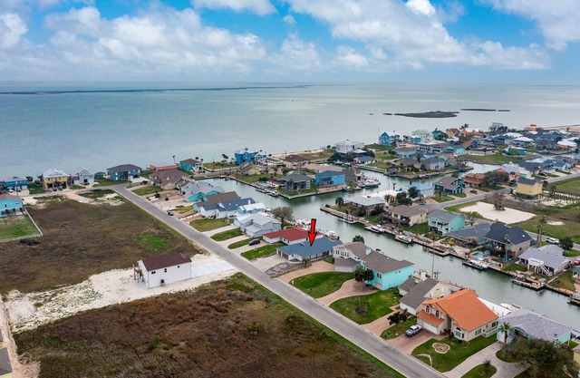 NEWLY REMODELED - Rockport Waterfront Oasis