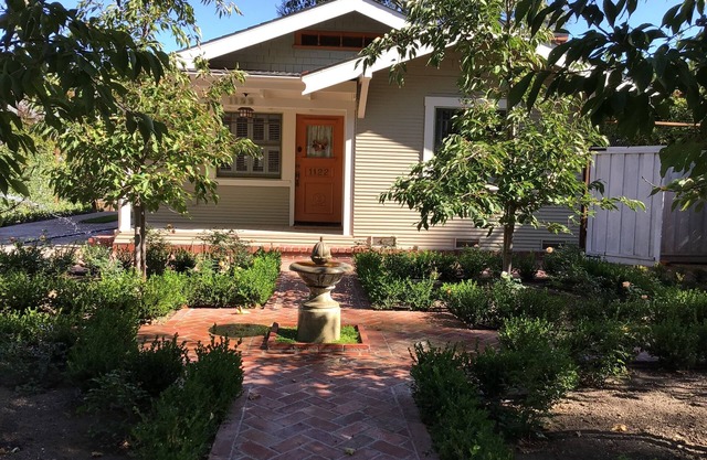 Newly renovated Wine Country Historic Cottage