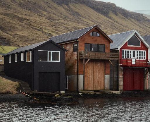 Neystastova - Boathouse Stay with Fjord Views