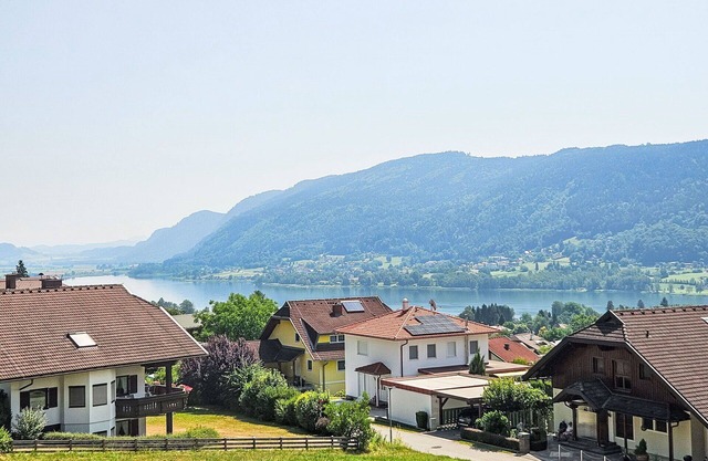 Nice apartment in villa for 6 people with WIFI, TV, terrace and pets allowed