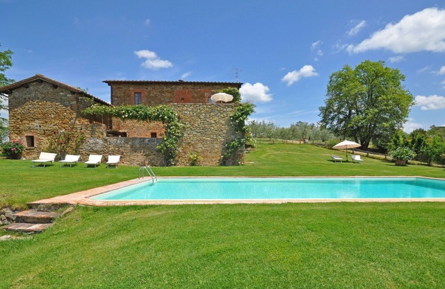 Nice apartment for 2 guests with pool, WIFI, A/C, pets allowed, panoramic view and parking