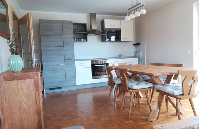 Nice apartment for 5 people with WIFI, TV, balcony and parking