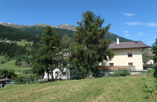 Nice apartment for 6 people with WIFI, TV, terrace and parking
