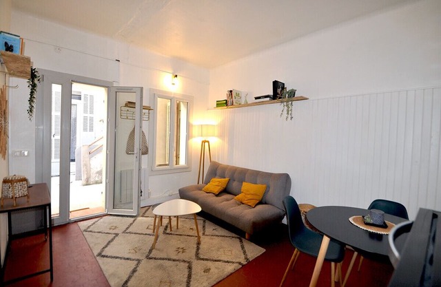 Nice apartment close to the OLD PORT