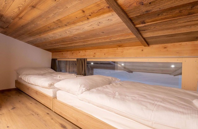 Nice apartment for 7 people with hot tub, WIFI, TV and balcony