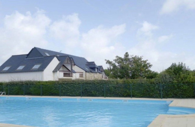 Nice apartment for 4 people with WIFI, pool, TV, balcony and parking
