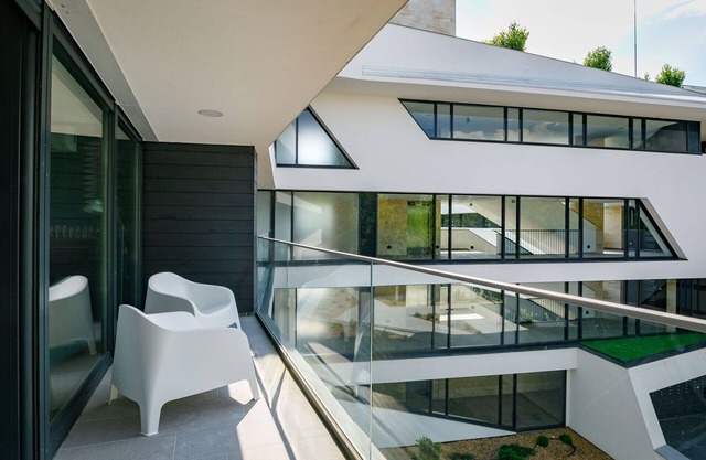 Nice apartment for 6 guests with A/C, pool, WIFI, TV, terrace, pets allowed and parking