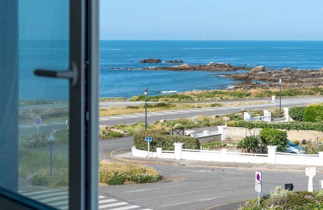Nice apartment for 3 people with WIFI, TV, balcony, pets allowed and parking