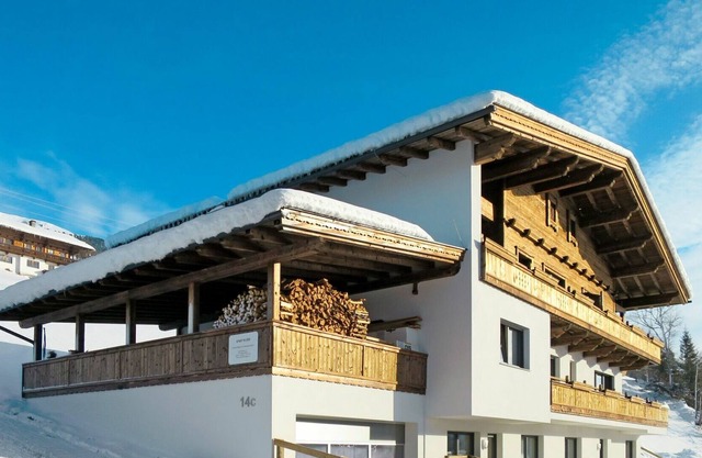 Nice apartment for 4 guests with WIFI, TV, balcony and parking