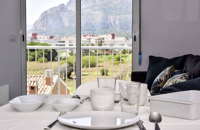 Nice apartment for 4 people with WIFI, A/C, TV and parking