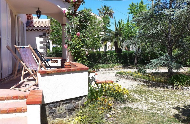 Nice apartment for 5 people with A/C, WIFI, TV and parking