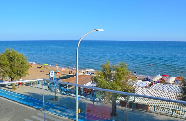 Nice apartment for 5 guests with pool, WIFI, A/C, TV, balcony and pets allowed