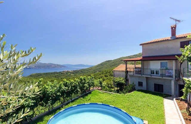 Nice apartment for 5 people with private pool, WIFI, A/C, TV and terrace