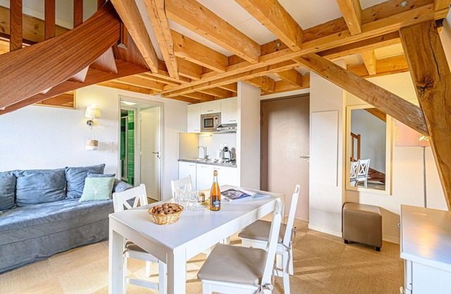 Nice apartment for 6 guests with WIFI, pool, TV and panoramic view