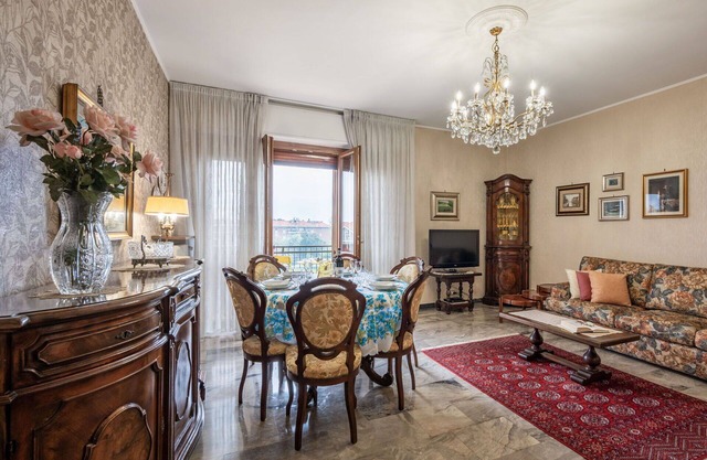 Nice apartment for 6 guests with A/C, WIFI, TV, balcony and parking
