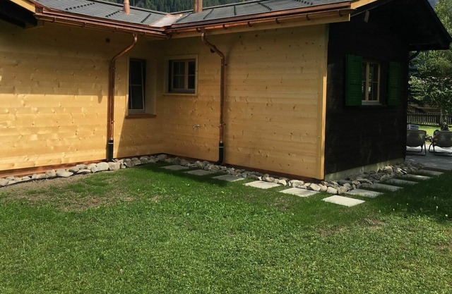 Nice apartment for 6 guests with WIFI, TV, balcony and parking