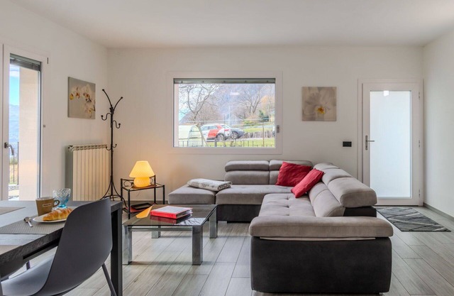 Nice apartment for 6 people with WIFI, A/C, TV and terrace