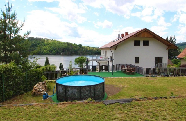Nice apartment for 9 guests with pool, WIFI, TV, patio and pets allowed