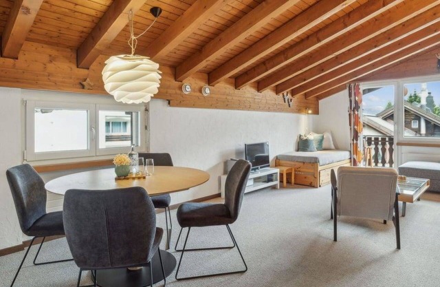 Nice apartment for 5 guests with WIFI, TV, balcony and pets allowed